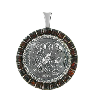 Серебряная подвеска 925 пробы, знак зодиака "Рак" Вставка: натуральный янтарь 
