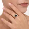 Artikelbild 2 des Artikels “Damenring „Scheibe im Ring“ aus 585 Rotgold mit Onyx “