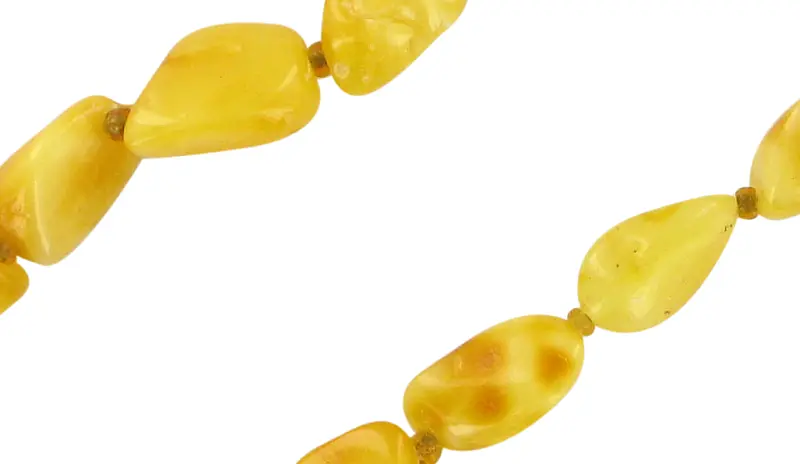 Artikelbild 2 des Artikels “Kette „Rohstücke gelb“ mit Bernstein “