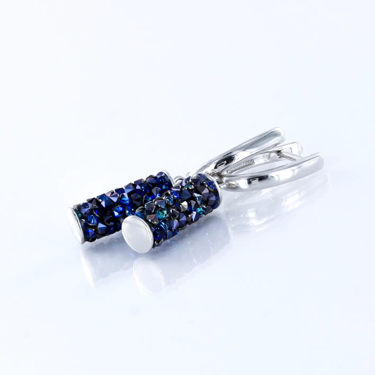 Artikelbild 3 des Artikels “Ohrhänger „Zylinder“ aus 925 Silber mit Zirkonia und Swarovski-Kristallen, Ø 37 mm “