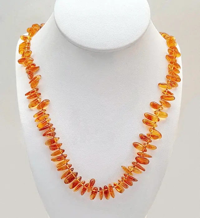 Product image 5 of the product “Chain “Cognac Sticks” with Amber ”